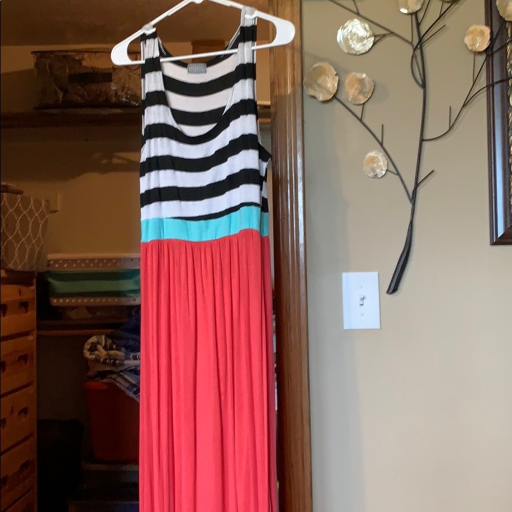 Women’s dress